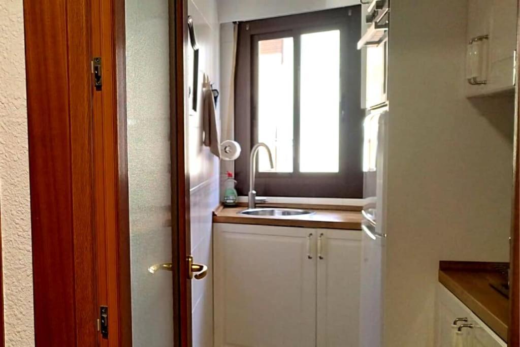 Apartamento En Zona De Ocio Casco Antiguo Alicante Esterno foto