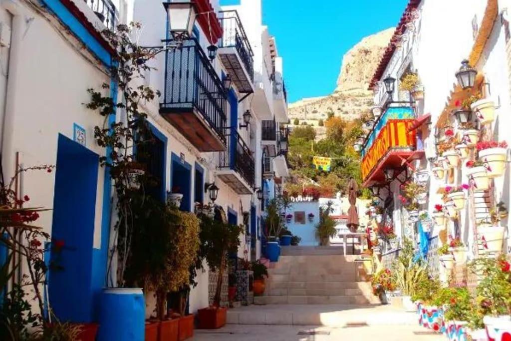 Apartamento En Zona De Ocio Casco Antiguo Alicante Esterno foto