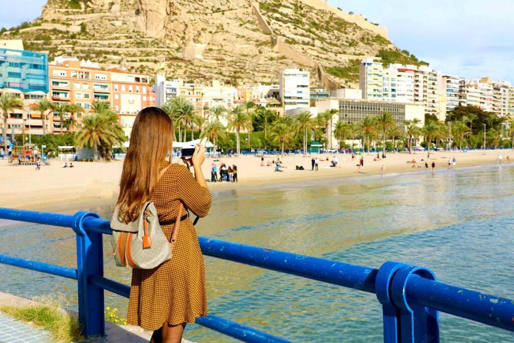 Apartamento En Zona De Ocio Casco Antiguo Alicante Esterno foto