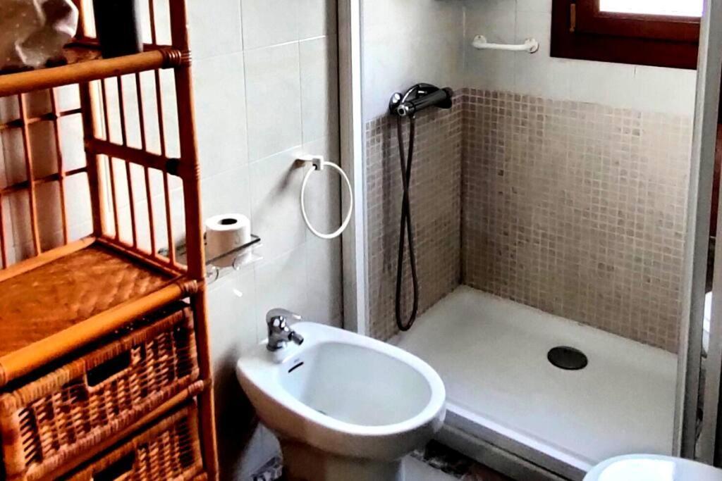Apartamento En Zona De Ocio Casco Antiguo Alicante Esterno foto