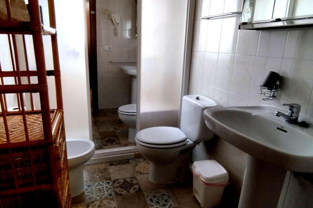 Apartamento En Zona De Ocio Casco Antiguo Alicante Esterno foto